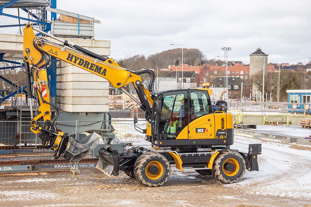 MX16G Transport Construction Site